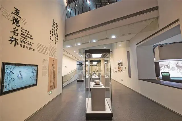 9月23日，無(wú)錫市梅里遺址博物館在梅里古鎮(zhèn)開(kāi)館